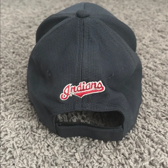 Under Armour Indians hat - Picture 3 of 4